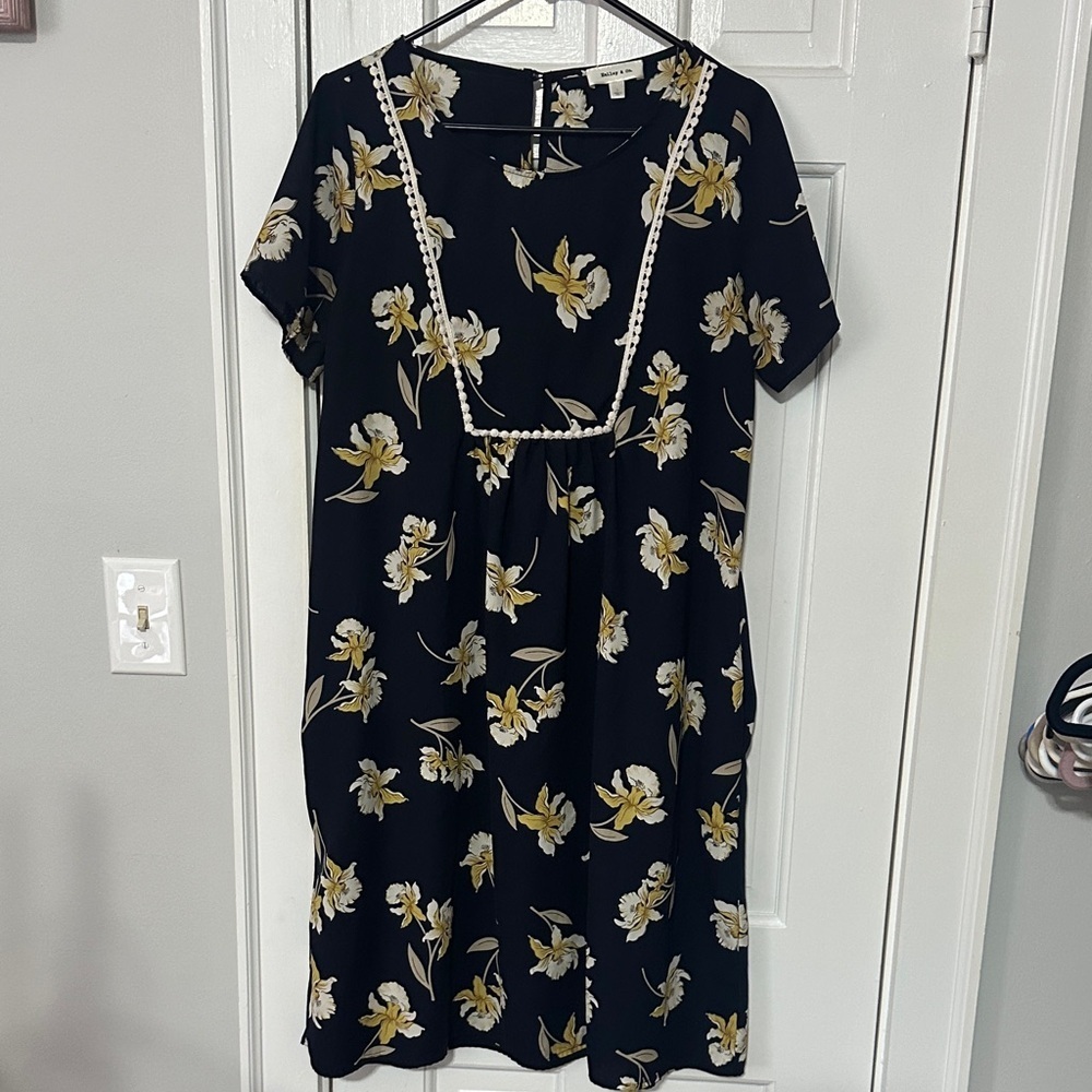 Hailey & Co. navy blue floral dress size large